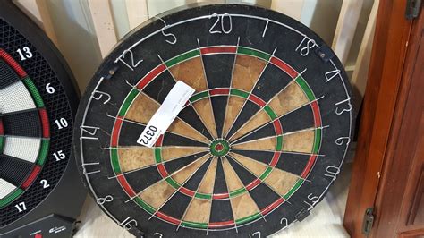 VINTAGE DART BOARD