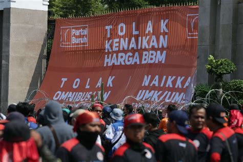 Foto Akan Ada Demo Tolak Kenaikan Harga Bbm Di Gedung Dpr Ini