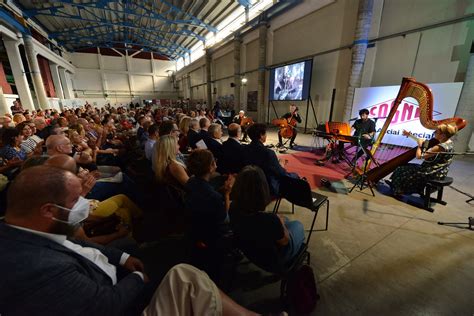 Il Rock Dei Pink Floyd Alla Cogne Acciai Speciali Il 29 Giugno Il