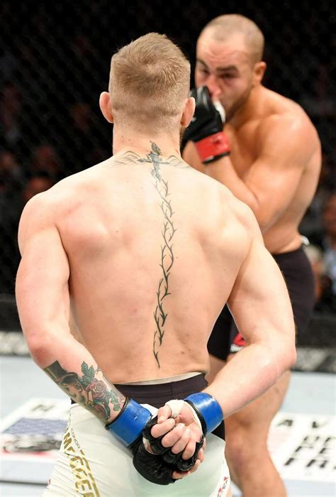 Conor Mcgregor Back Tattoo Tatouage Crucifix Pheonix Tatouage Connor