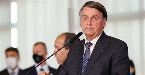 Bolsonaro diz que pretende estender o pagamento do auxílio emergencial