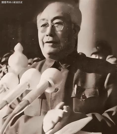 他是北京市委原书记，曾公开点名批评江青，1978年被免去职务