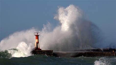 Orange level 5 weather warning issued for the Northern and Western Cape