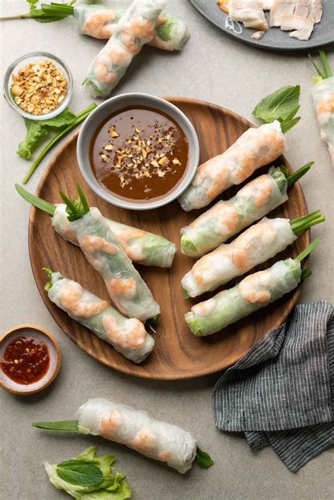 Vietnamese Spring Rolls Gỏi Cuốn W Peanut Sauce Hungry Huy