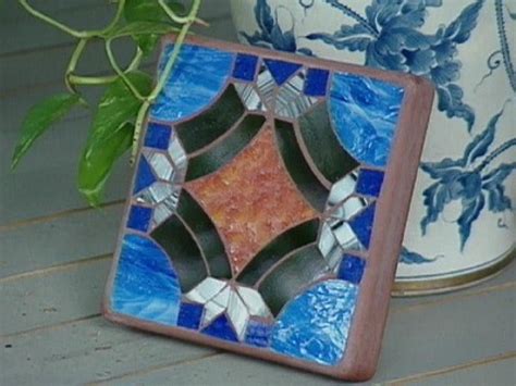 How to Make Glass Mosaic Inlay Tile | HGTV