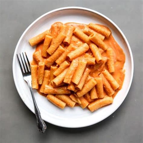 Pink Sauce Pasta Recipe - Female Foodie