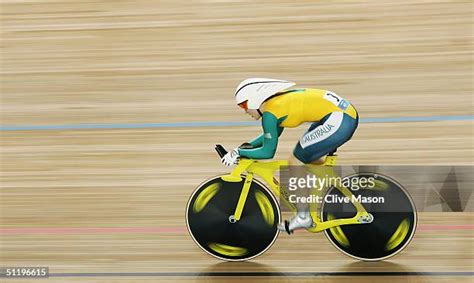 84893 Womens Cycling Photos And High Res Pictures Getty Images