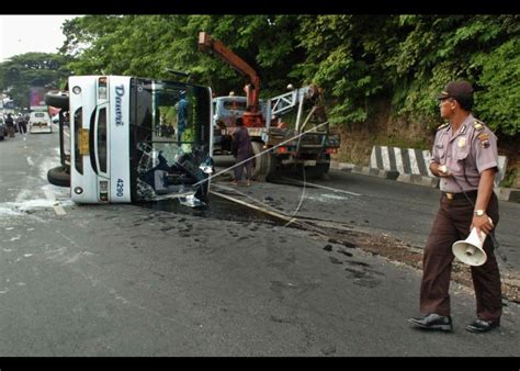 Kecelakaan Lalu Lintas ANTARA Foto