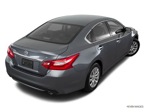 2017 Nissan Altima Reviews Price Specs Photos And Trims Drivingca