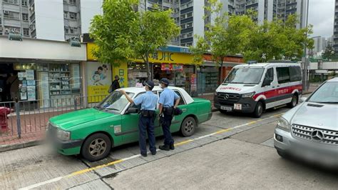 屯門的士停路邊 揭司機昏迷送院搶救 星島日報