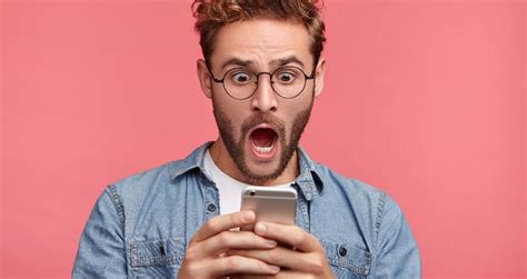 He encontrado a mi padre en Grindr después de que me rechazara por ser gay CromosomaX