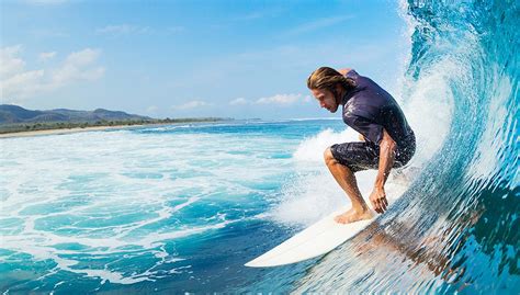 Surfer Sur La Vague