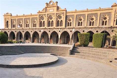 Dive Deep into The History of Medina At The Dar Al-Madinah Museum ...