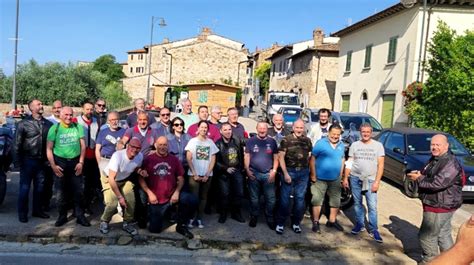 Castellina Way La Strana Piccola Adunanza Dei Motociclisti News