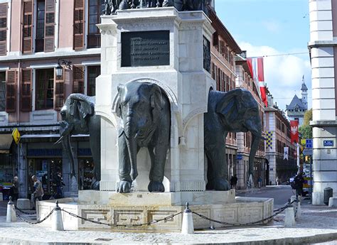 Fontana Degli Elefanti Mondointasca