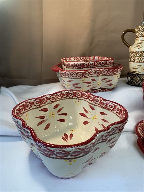 Transitional Design Online Auctions - Temptations Dishes Serving Ware Oven Microwave Dishwasher Safe