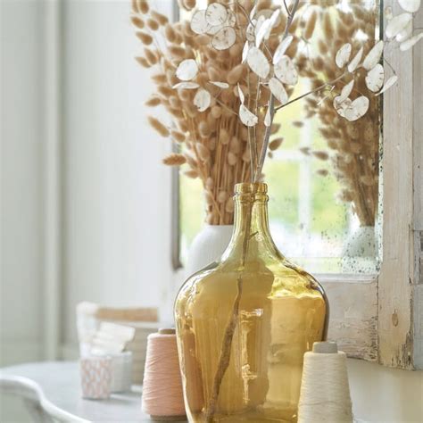 Vase Dame Jeanne En Verre Teint Jaune H Maisons Du Monde