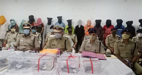 जमशेदपुर पुलिस को मिली बड़ी सफलता हथियार के साथ 15 अपराधी पकड़े गए