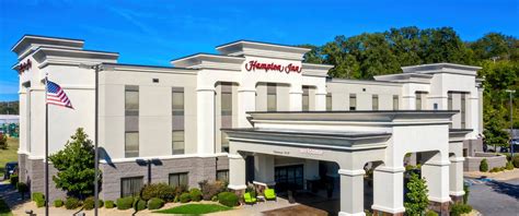 Book a Night at the Hampton Inn Van Buren, AR