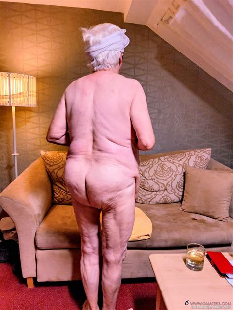 Naughty Chubby Granny Modesta Shows Her Saggy Tits While Completely Naked Coedcherry