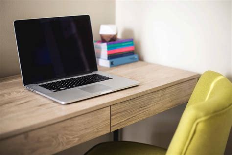 gambar gratis meja komputer laptop meja mebel internet kantor kamar