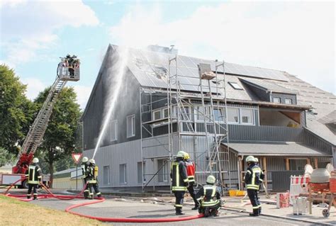 Ehemaliger Gasthof In Niederlauterstein Brennt Blick Erzgebirge