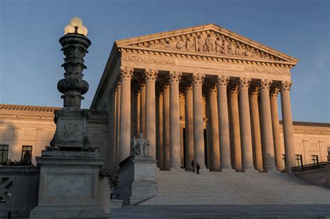 Supreme Court Blocks Texas Social Media Censorship Law The Well News