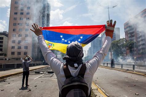 Venezuela Tem Nova Jornada De Violentos Protestos Contra Maduro