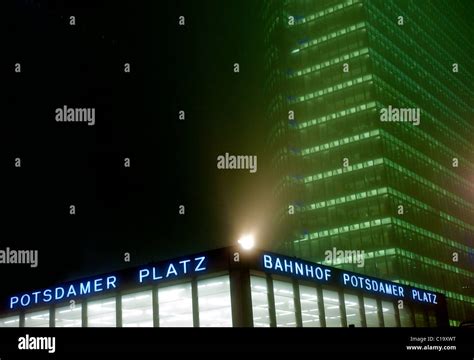 Potsdamer platz architecture hi-res stock photography and images - Alamy