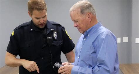 Some Fall River Police begin wearing body cameras – Fall River Reporter