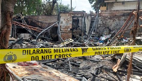 Kios Pedagang Di Kembangan Jakbar Hangus Terbakar Diduga Akibat