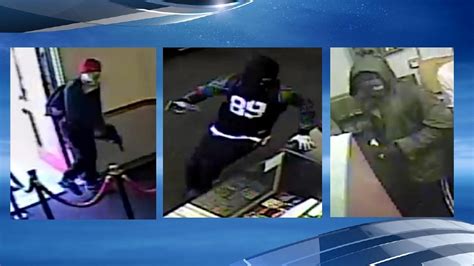 Police Release Pictures Of Suspects Who Robbed Local Chuck E Cheeses