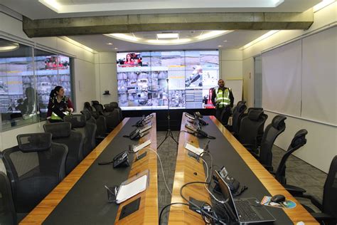 Aeroporto De Guarulhos Tem Sala De Crise Inspirada Na Casa Branca Uol