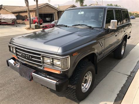 1988 Toyota Land Cruiser FJ 62 Vintage Car Collector