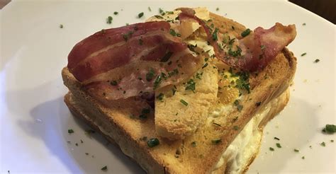 Brunch Toast Med Skinke æg Og Bacon Airfryeropskrifterdk