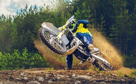 Husqvarna Enduro Range / Photo on Behance