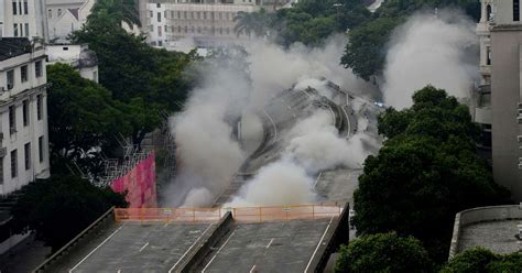 Elevado Da Perimetral Tem Mais Um Trecho Implodido No Rio