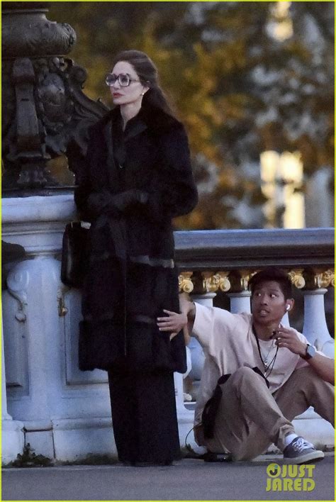 Photo Angelina Jolie Son Pax Spotted Working On Set 01 Photo 4976337