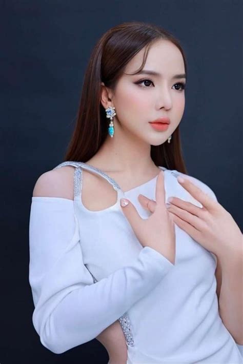 Hot girl chuyển giới mới chia tay mối tình 7 năm là ai