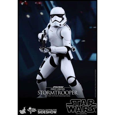 Hot Toys First Order Officer And Stormtrooper Sixth Scale Figure Set D R