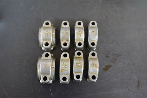 YAMAHA XS1100 XS750 XS850 ENGINE CYLINDER HEAD CAMSHAFT HOLDER BRACKET