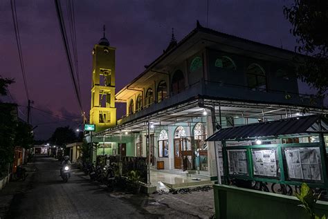 muslims  indonesia heed  sacred duty   sun