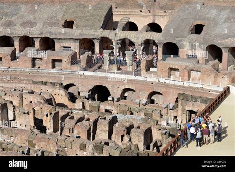 Kolosseum Piazza Del Colosseo Rom Italien Stock Photo Alamy