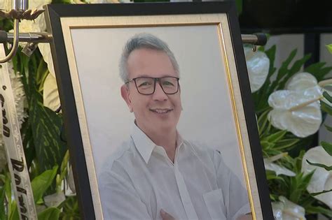 Ilang Personalidad Dumalo Sa Burol Ni Mario Dumaual Abs Cbn News