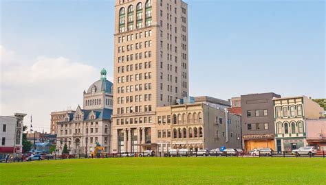 Lexington Travel Guide | Lexington Tourism - KAYAK