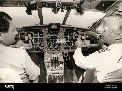 Cockpit of a Hawker Siddeley Trident Stock Photo - Alamy