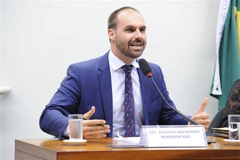 Eduardo Bolsonaro E Alessandro Vieira Trocam Farpas Sobre Armas Folha