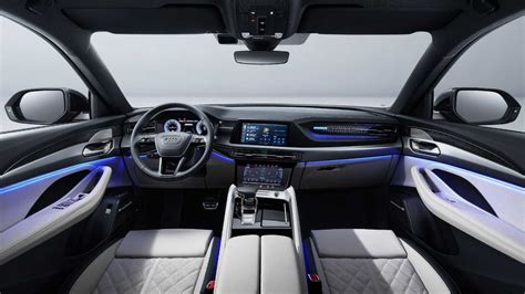 2025 Audi Q9 SUV Interior - Power Speeds