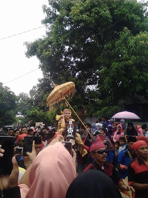 Messawe Saeyyang Pattuqduq Tradisi Yang Juga Bertahan Di Sulawesi