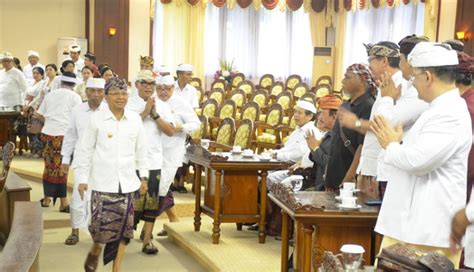 Nusabali Perda Haluan Pembangunan Bali Ketok Palu